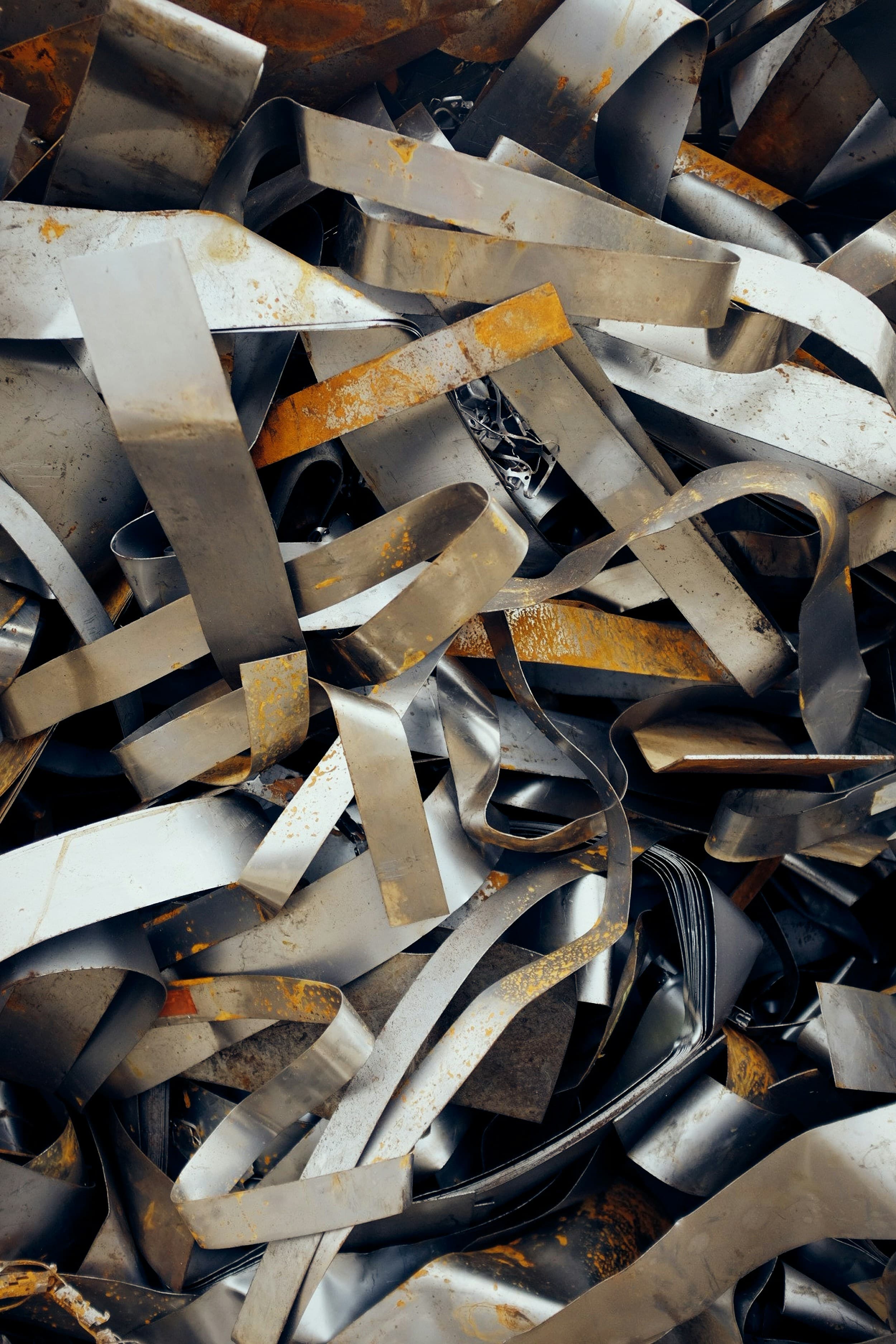 Steel strip scrap — shredded ferrous material