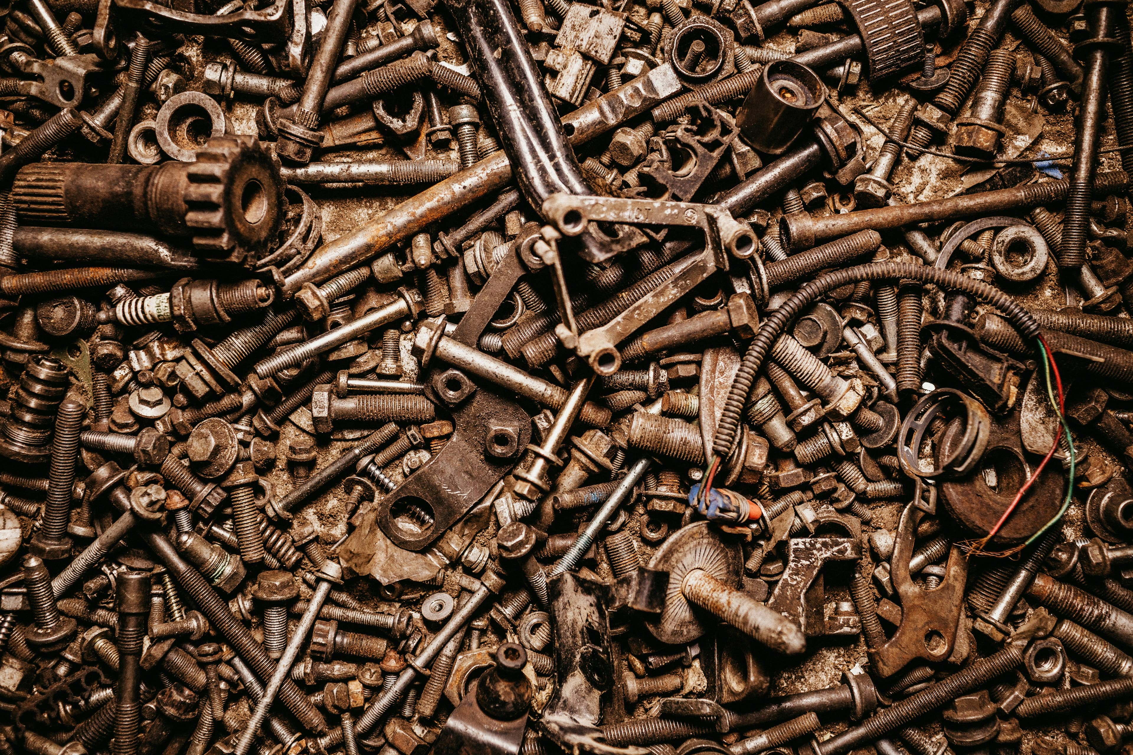 Mixed ferrous hardware scrap